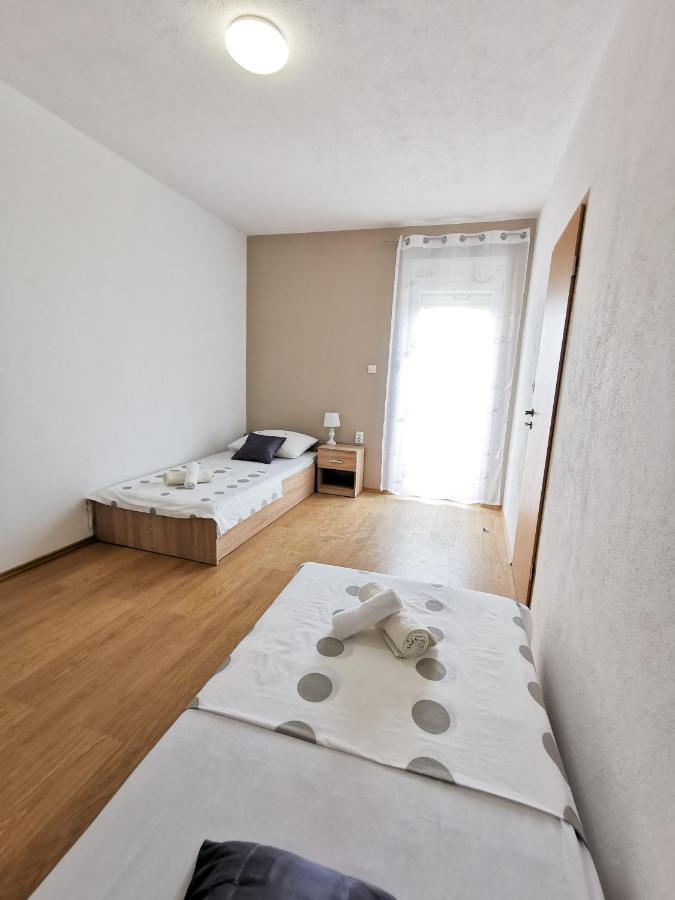 A4 Apartmani Kevic Kaštela Eksteriør bilde